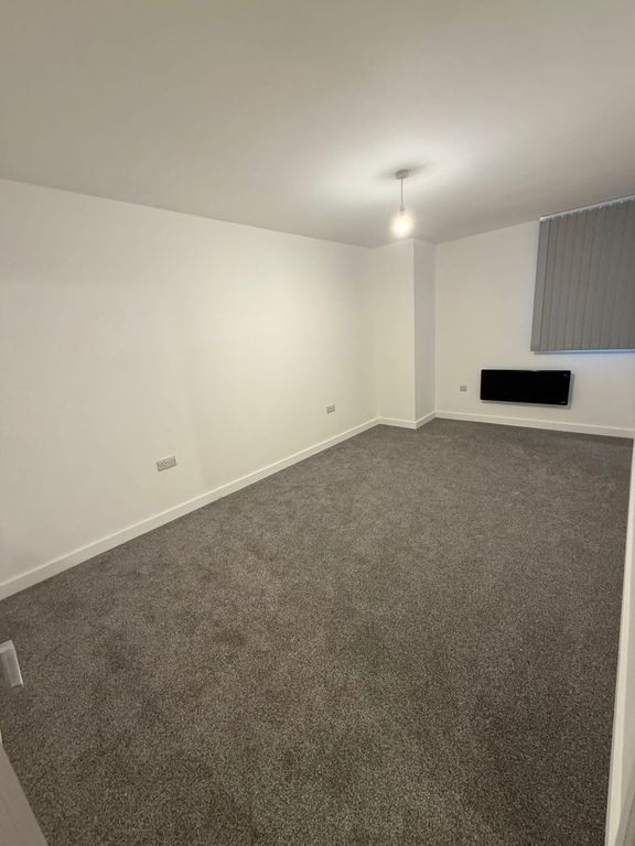 Property photo 3 of 8 1