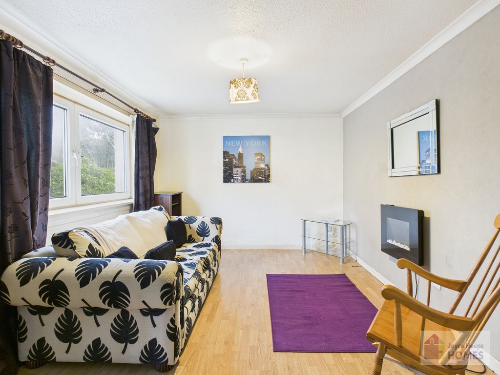 Property photo 2 of 6 Lounge