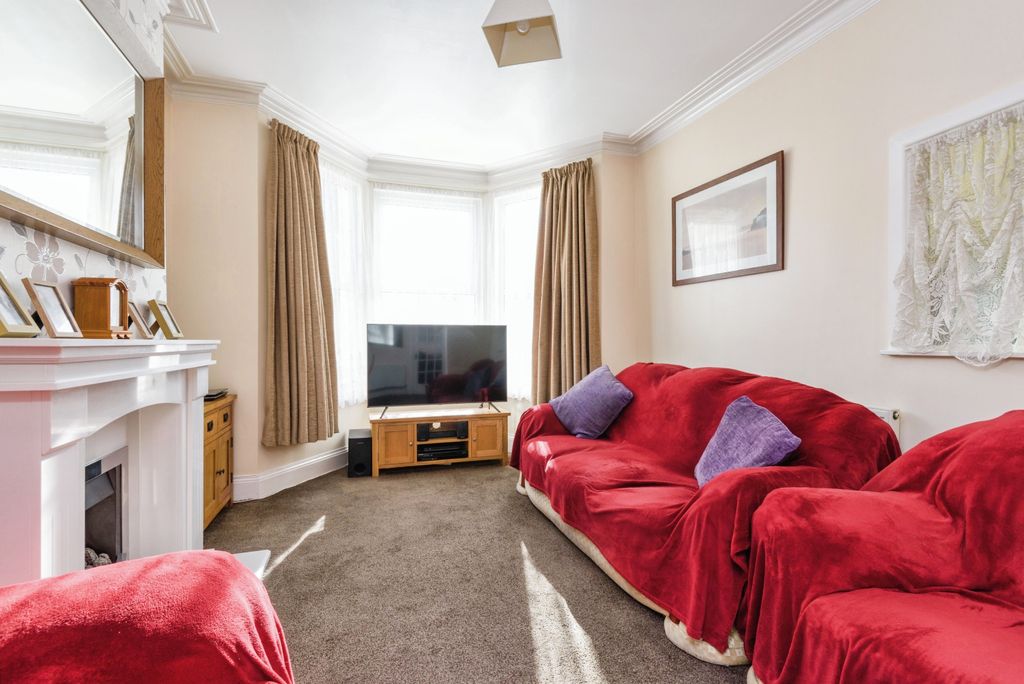 Property photo 2 of 16