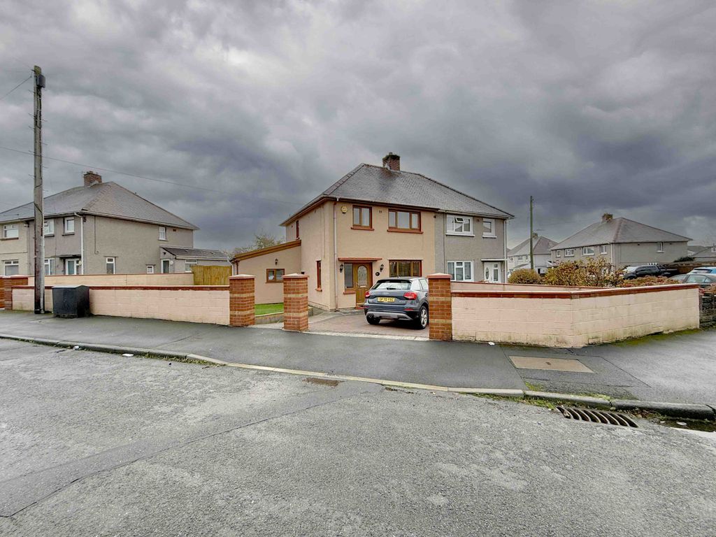 Property photo 1 of 15 3 Bed Semi-Detached House To Rent Rufus Lewis Avenue, Gorseinon Sa4