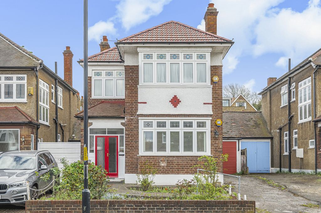 Property photo 1 of 12