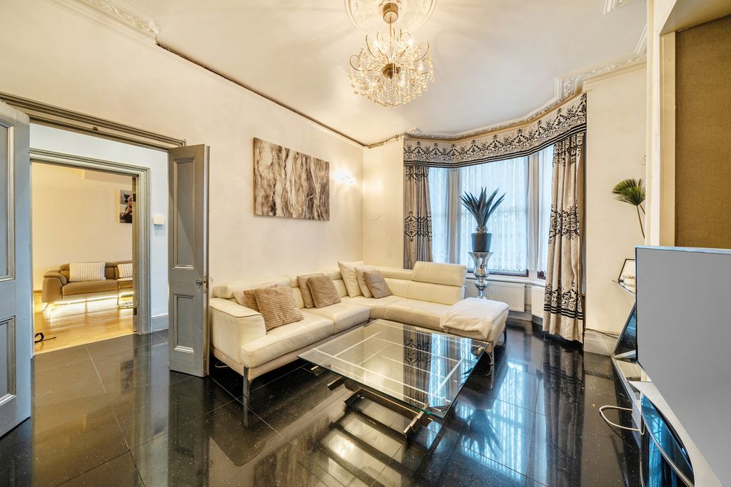 Property photo 2 of 24 1421077-6-69Aaff6...