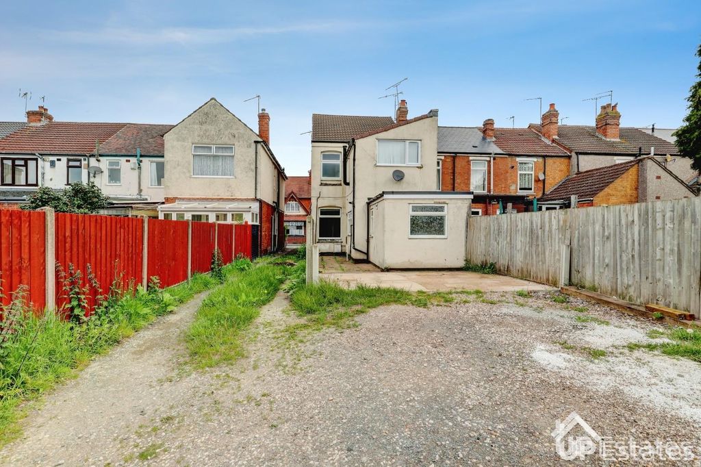 Property photo 2 of 12