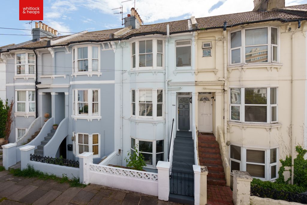 Property photo 1 of 12