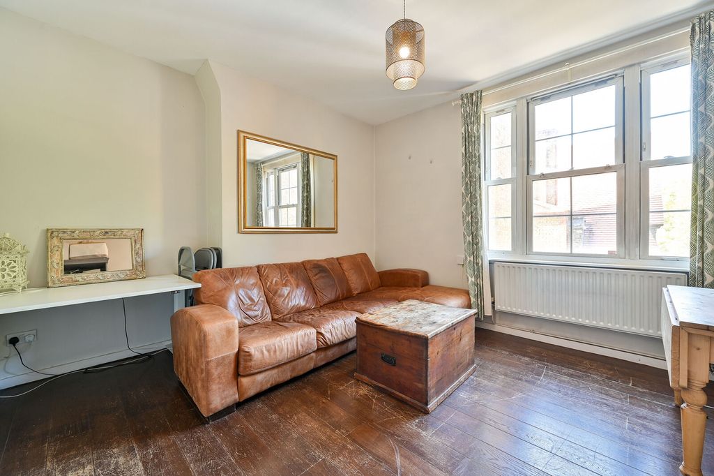 Property photo 1 of 6