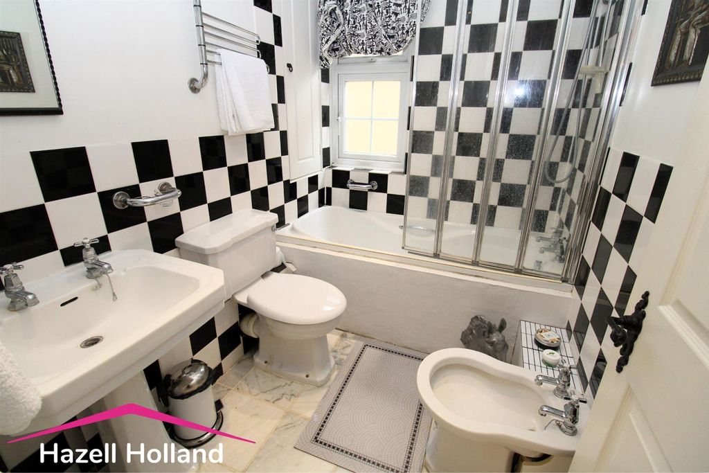 Property photo 3 of 23 Untitled Design (71).Jpg
