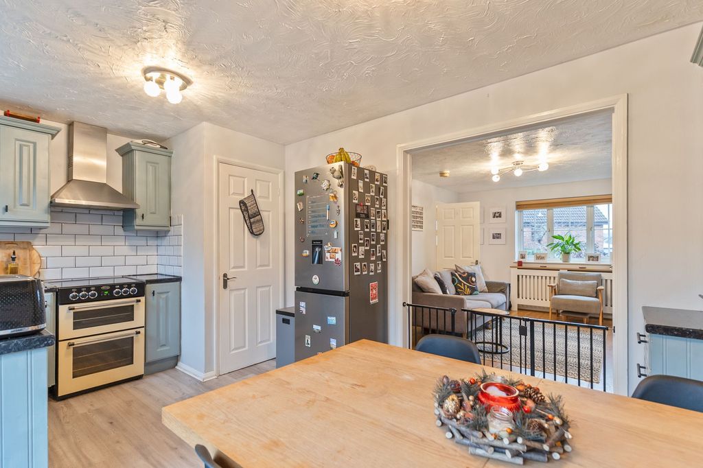 Property photo 3 of 22