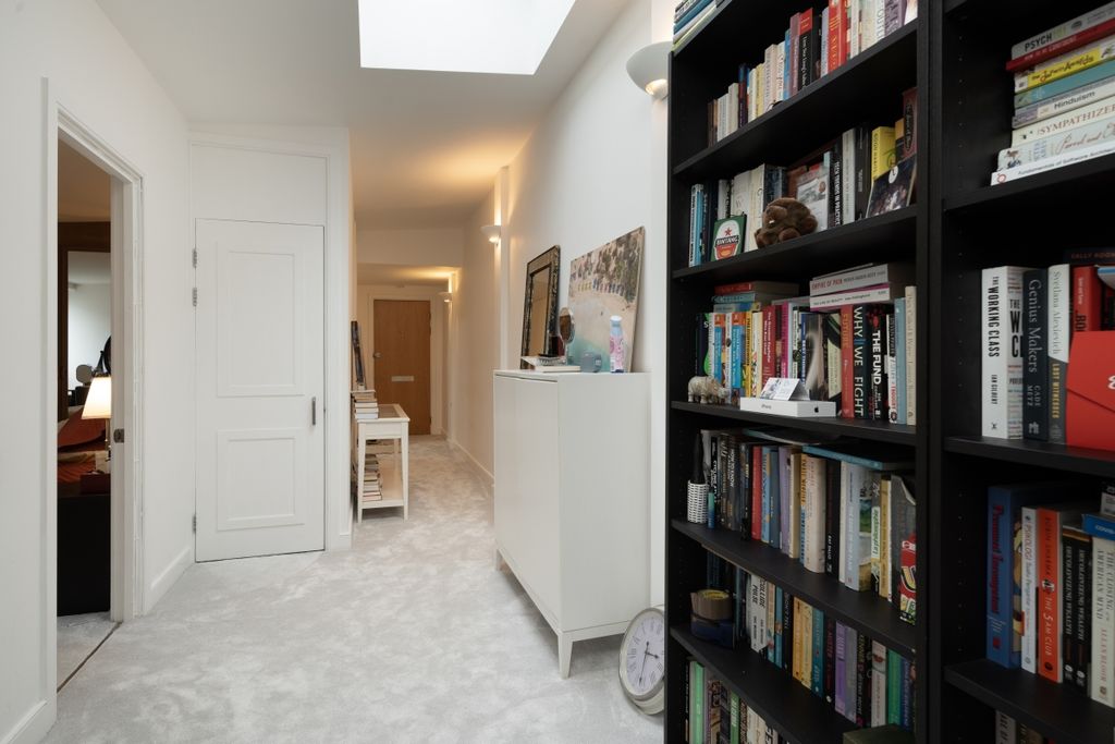 Property photo 3 of 13 Vogans Mill Wharf...