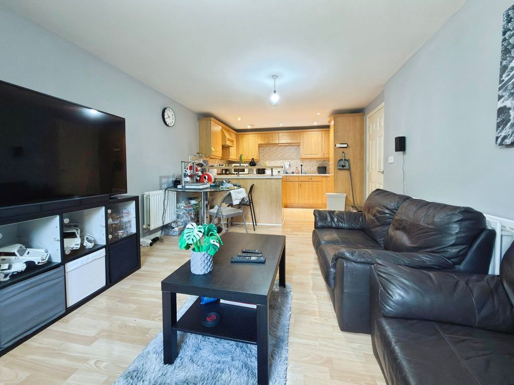 Property photo 3 of 11