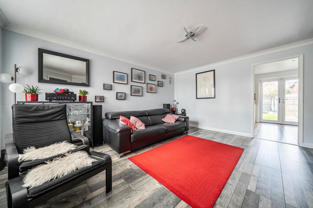 Property photo 3 of 18 1435260-9-69cc01A056d92.Jpg