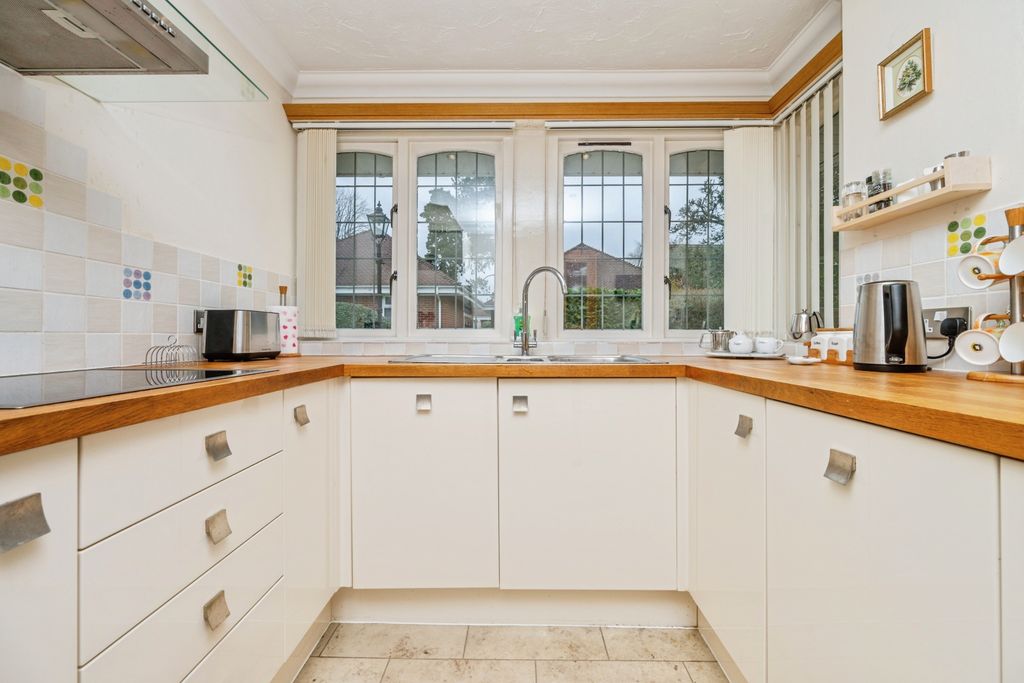 Property photo 3 of 15