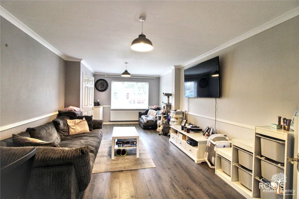 Property photo 3 of 10 Picture No. 16