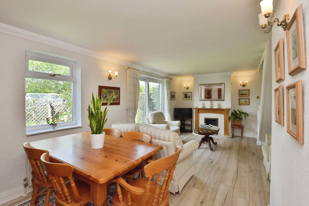 Property photo 2 of 20 Pbox-Img.Jpg