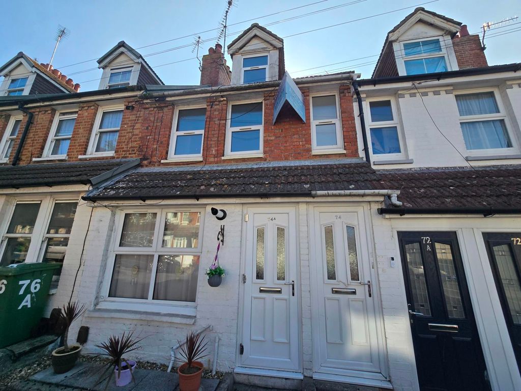 Property photo 2 of 12