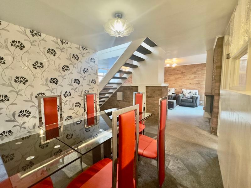 Property photo 3 of 17 Photo 7