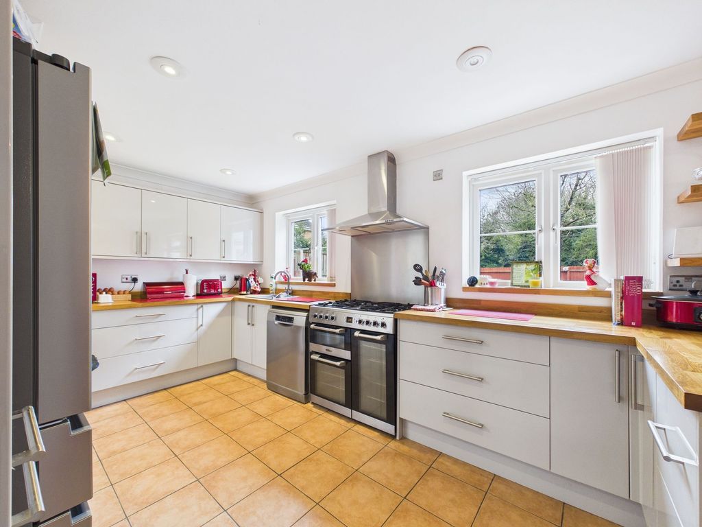 Property photo 1 of 27