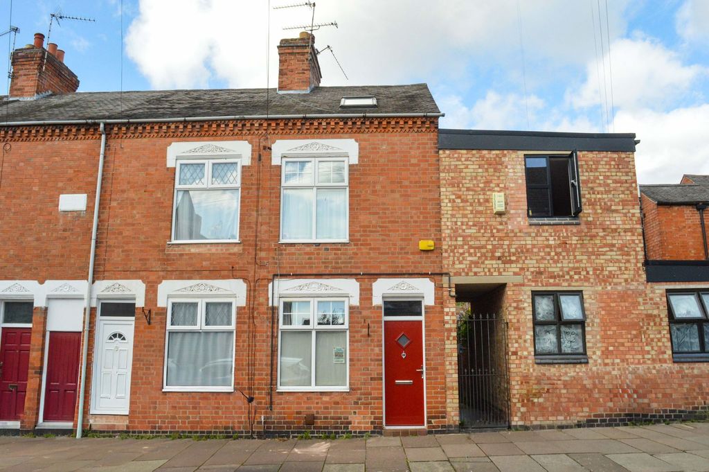Property photo 1 of 11
