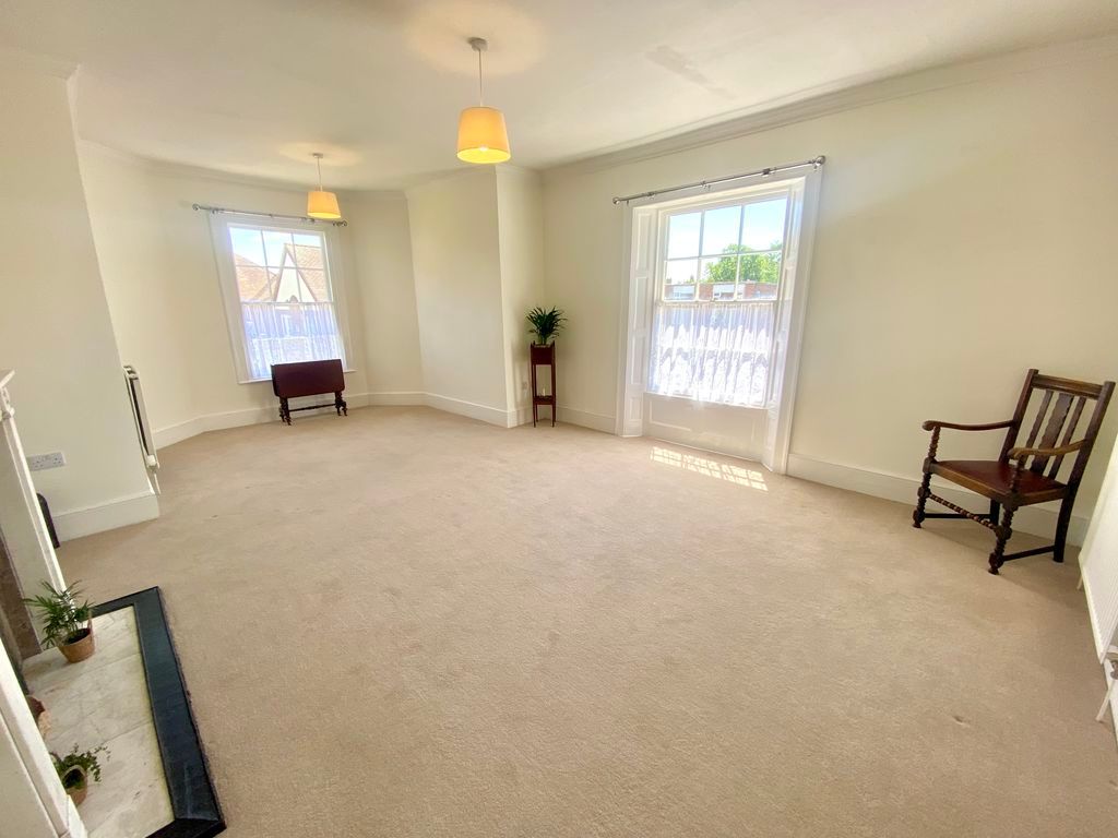 Property photo 2 of 16 Lounge/Dining Room