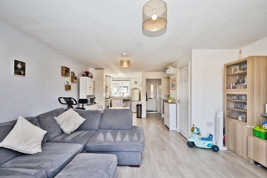 Property photo 2 of 16 Pbox-Img.Jpg