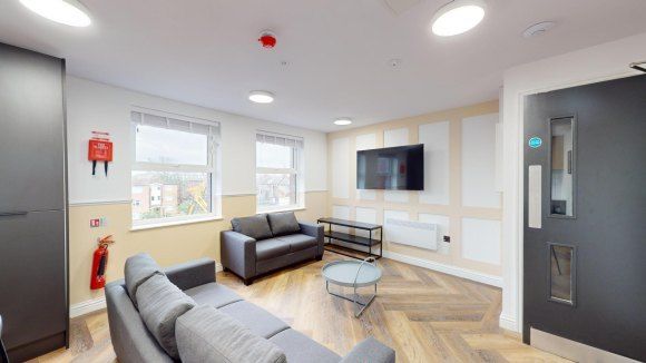 Property photo 2 of 8 8640374.Jpg