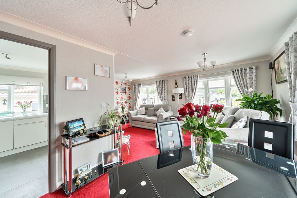 Property photo 3 of 15 Pont Pentre Park Lounge Diner