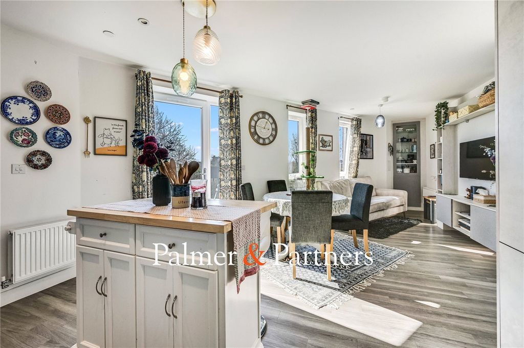 Property photo 1 of 23 Picture No. 22