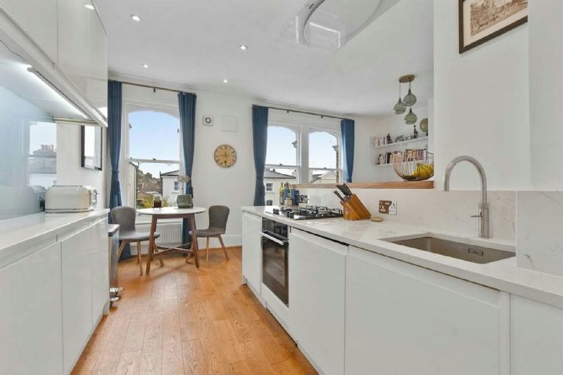 Property photo 1 of 8 Main Picture