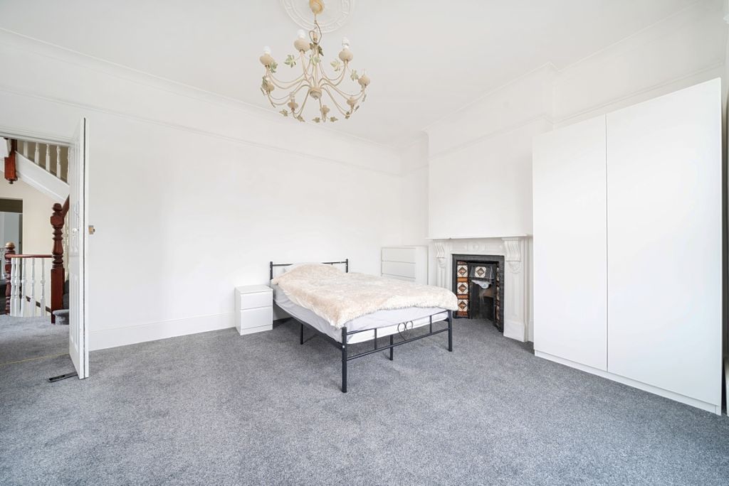 Property photo 1 of 7 1096355 (11)