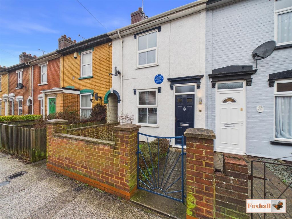 Property photo 1 of 19 Front Garden