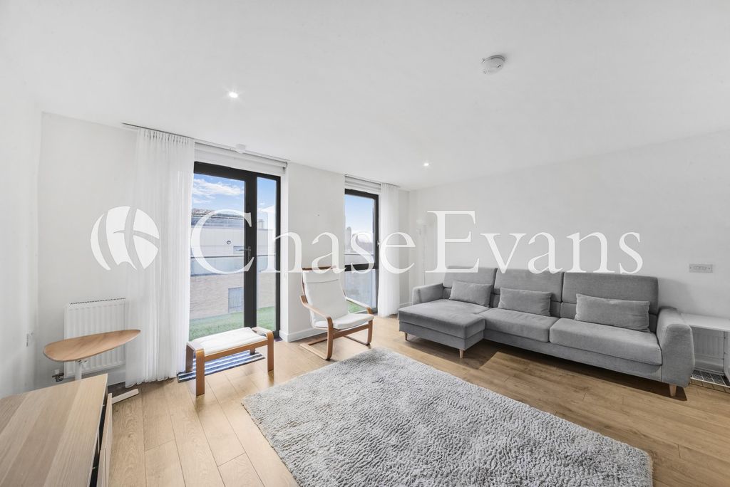 Property photo 3 of 17 Living Area