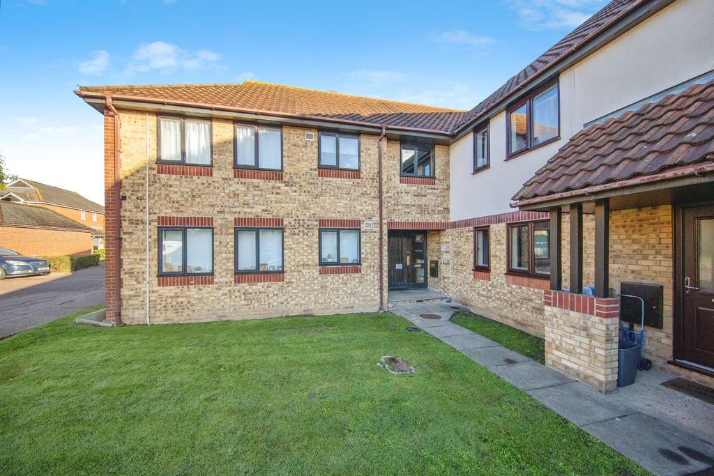 Property photo 2 of 16