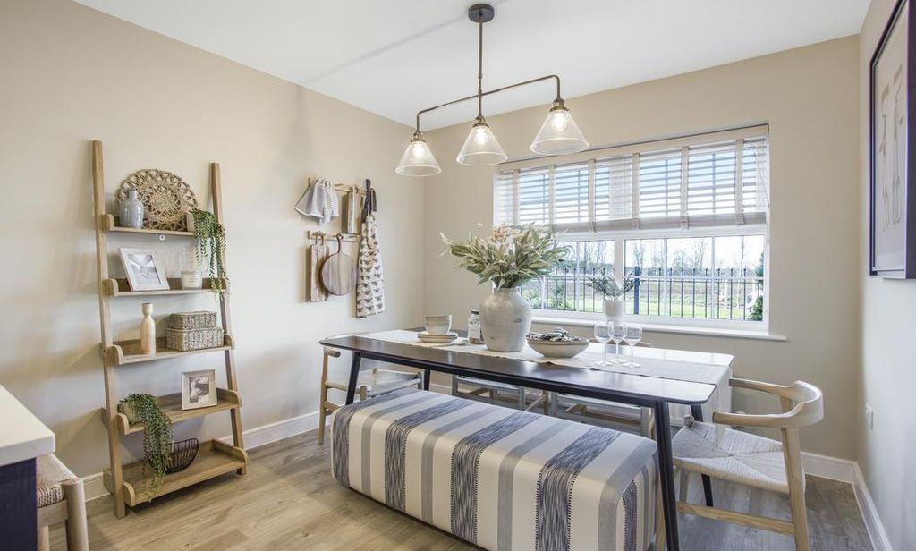 Property photo 3 of 8 Dandara - Zoopla -