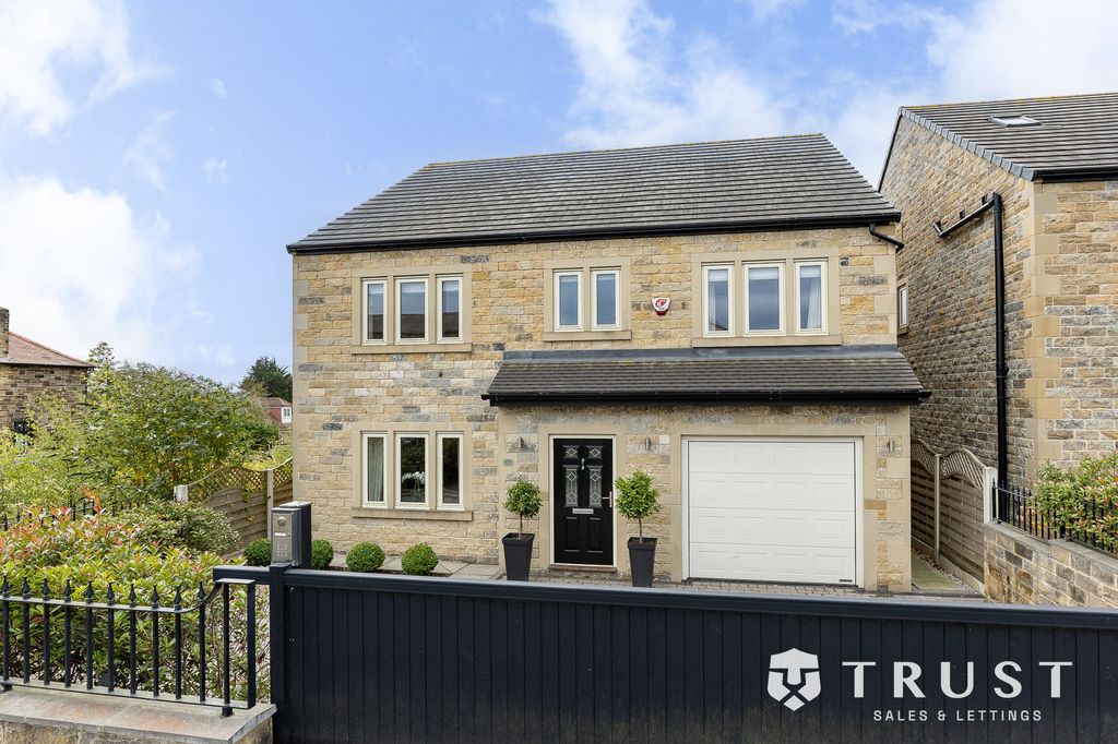 Property photo 1 of 25