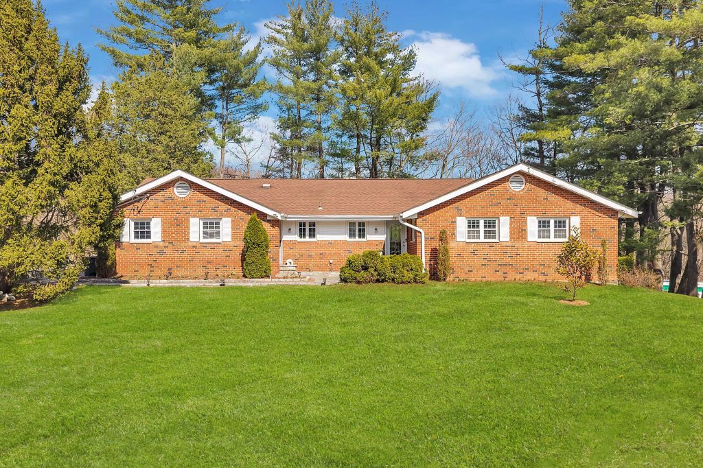 Property photo 1 of 31