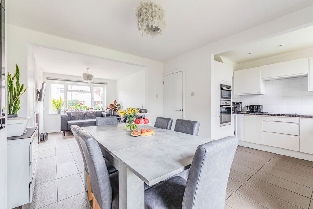 Property photo 3 of 25 Picture No. 18