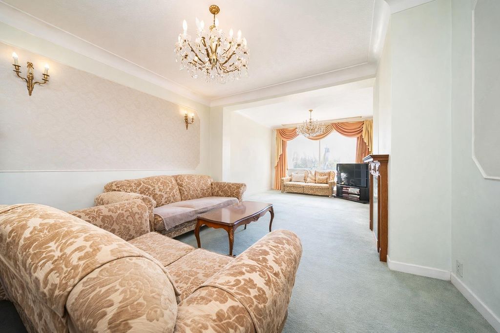 Property photo 2 of 7 3.Jpg