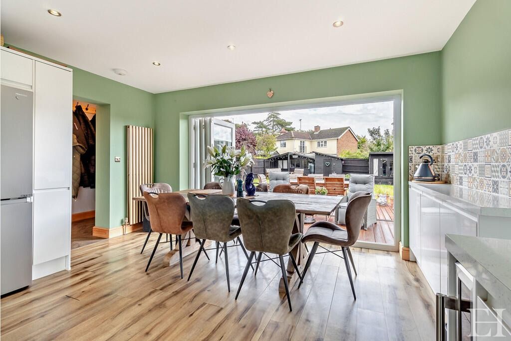 Property photo 3 of 27 4579422