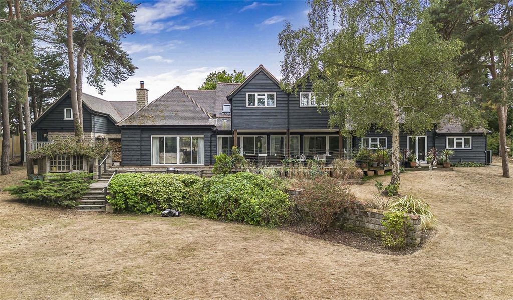 Property photo 1 of 31