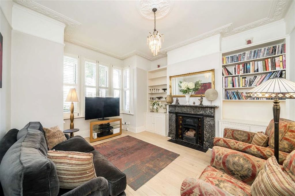 Property photo 2 of 9