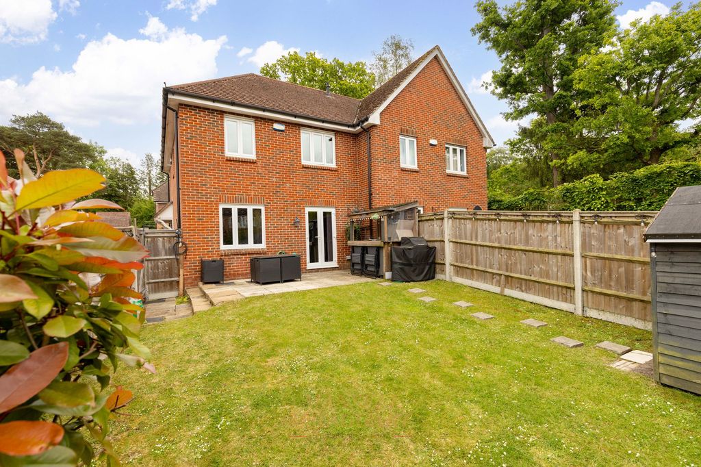 Property photo 2 of 22
