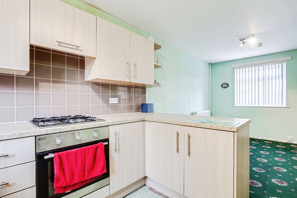 Property photo 3 of 17
