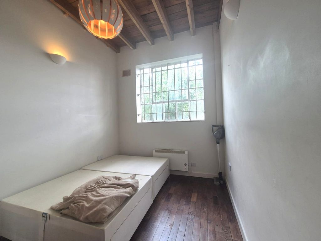 Property photo 1 of 4