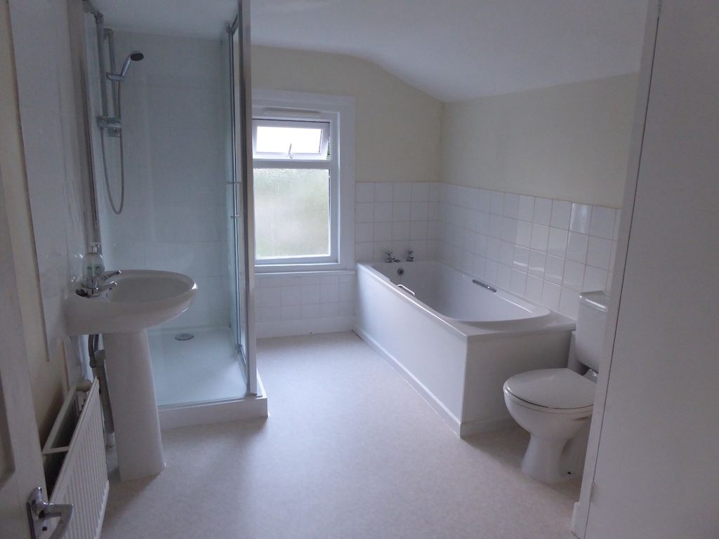 Property photo 1 of 8 5303880