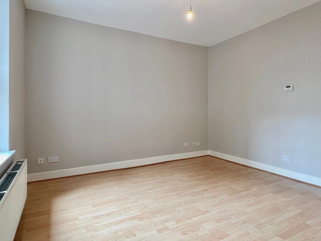 Property photo 2 of 10 Photo 2