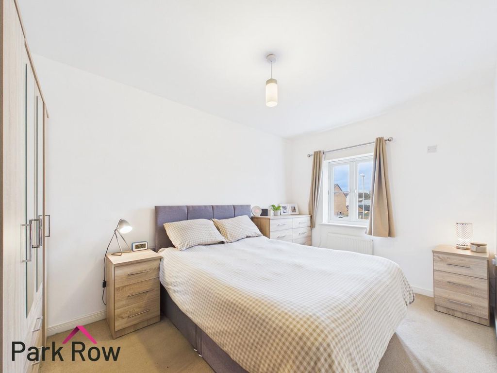 Property photo 3 of 25 Bedroom One