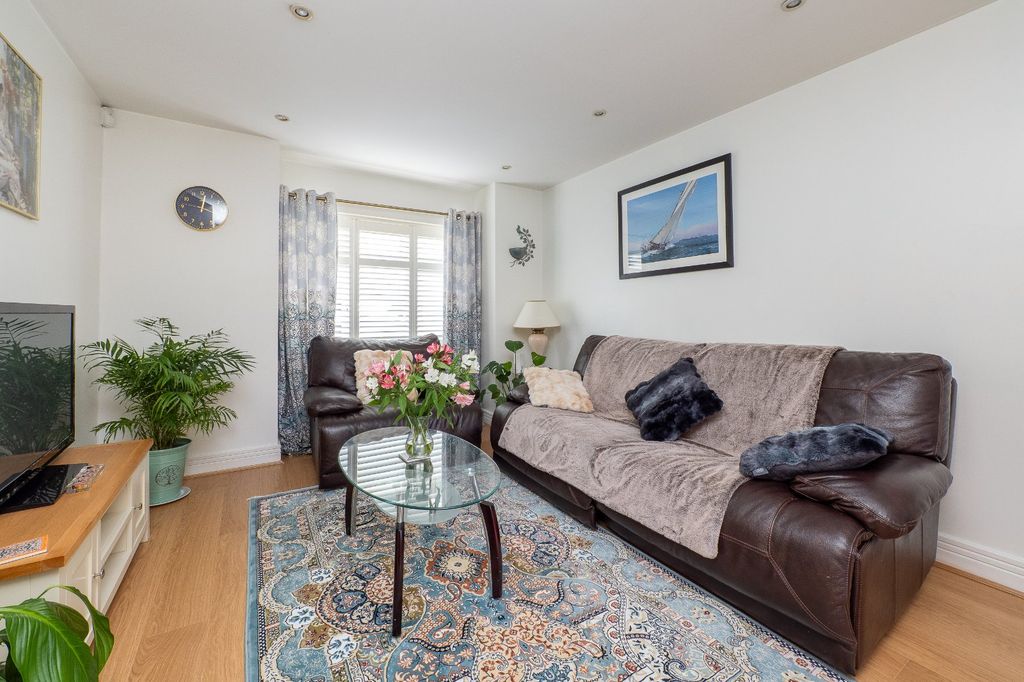 Property photo 3 of 26 Picture No. 09