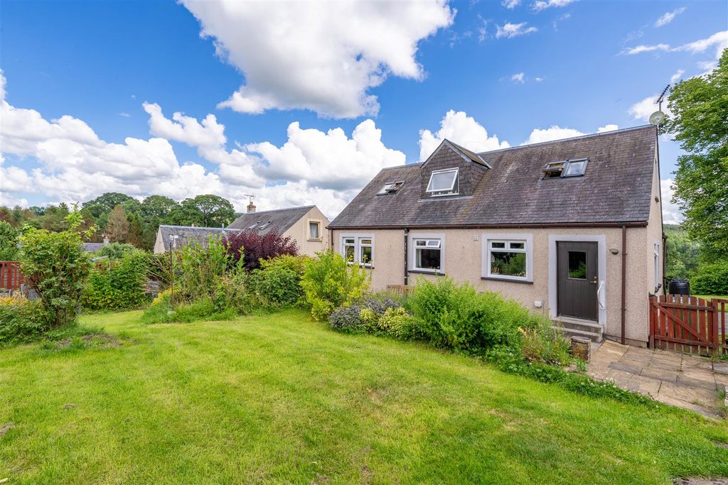 Property photo 2 of 18 Arnish_Oxnam_Green-20.Jpg