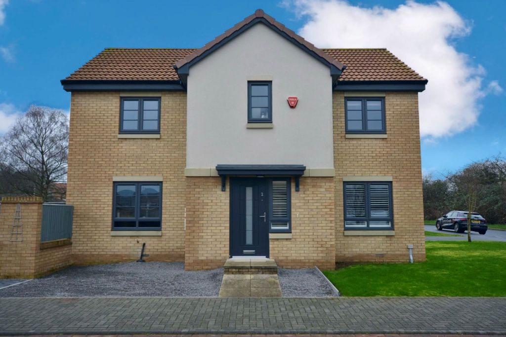 Property photo 1 of 18 Blue Sky Front