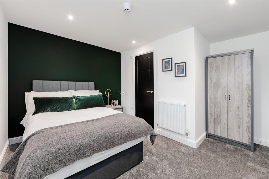 Property photo 1 of 10 Rm5_Img-23.Jpg