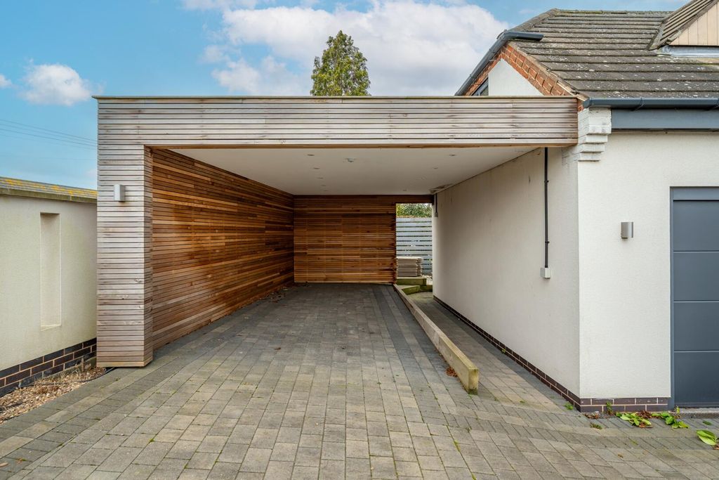 Property photo 3 of 48 Driveway